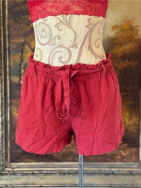 Kiss & Cry Red Linen blend shorts. Coastal grandma beach vibes